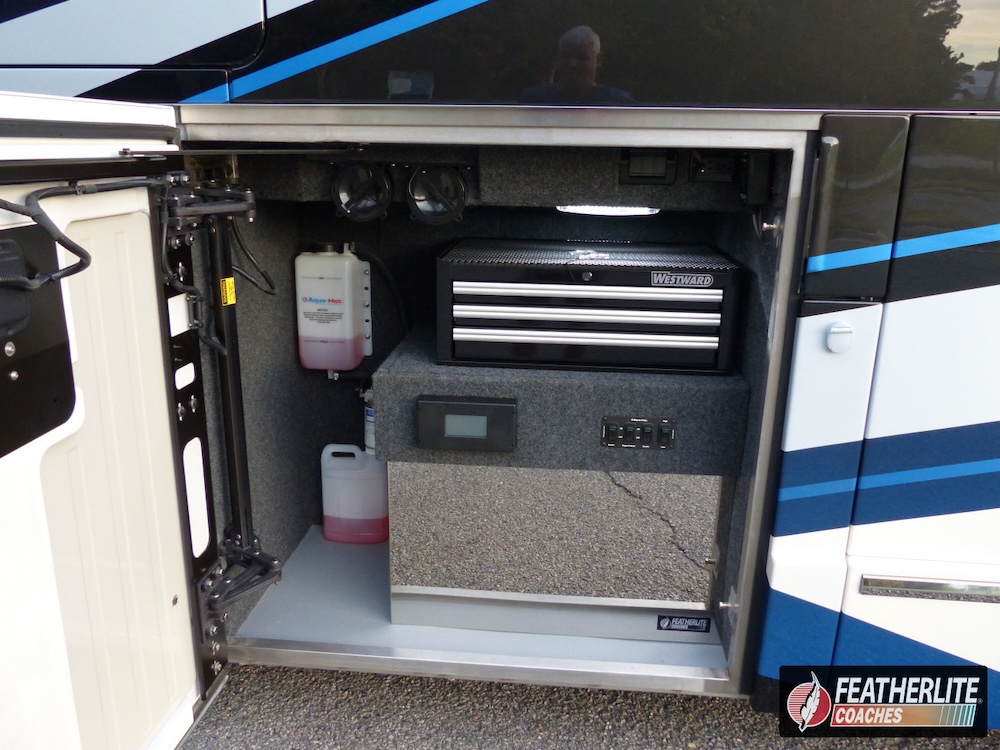 2026 Prevost Featherlite H3-45 For Sale
